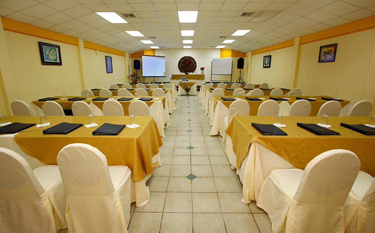 Hotel Club Del Sol Atacames Exterior photo