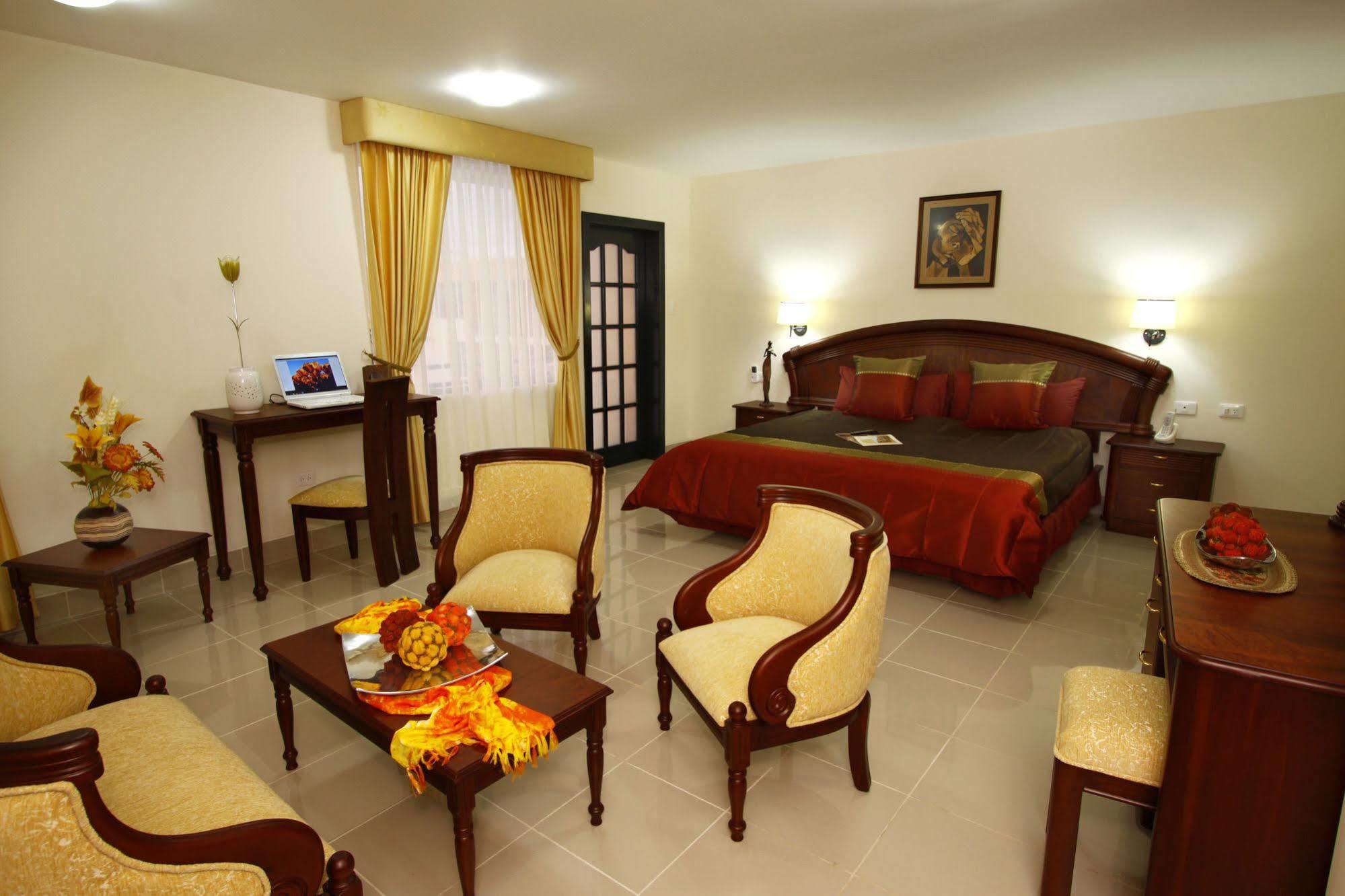 Hotel Club Del Sol Atacames Exterior photo